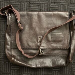 Vintage Banana Republic Brown Leather Messenger Bag